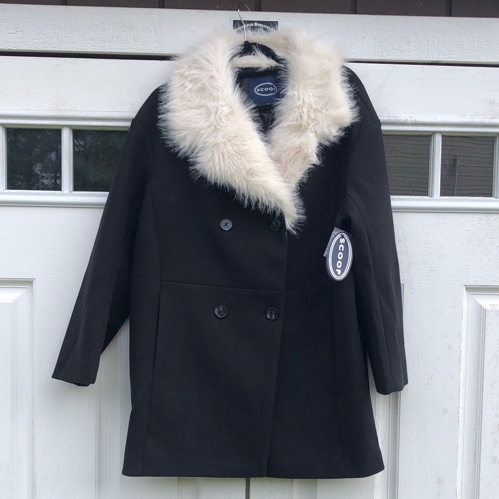 NWT Black Coat with a White Faux Fur Collar Four Button Closure SZ: Medium 8-10